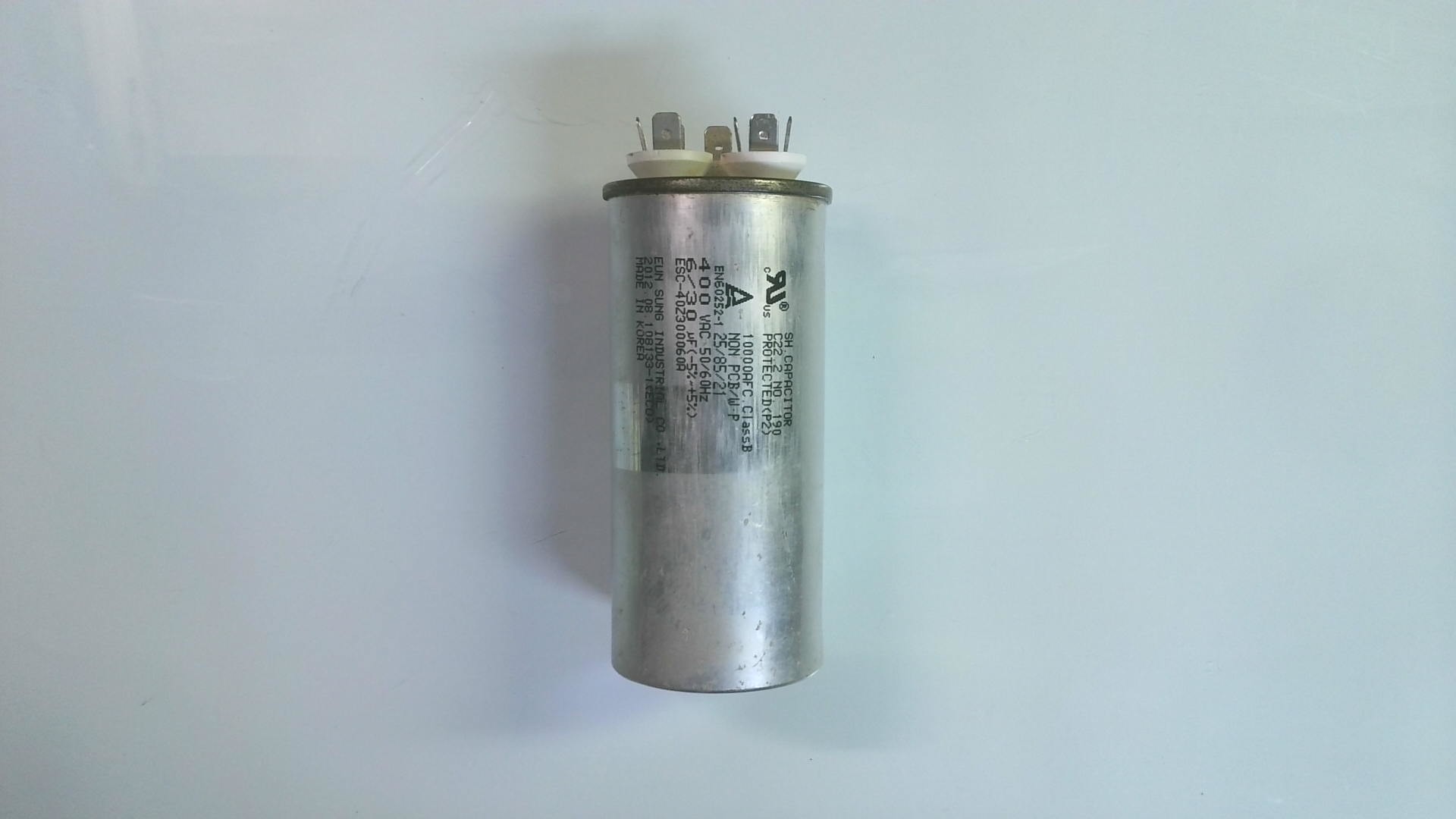 Condensadores C22.2 NO.190 / 10000AFC.CLASS B / EN60252-1 25/85/21 / 400VAC 50/60HZ / 6/30UF / ESC-40Z300060A CON 04