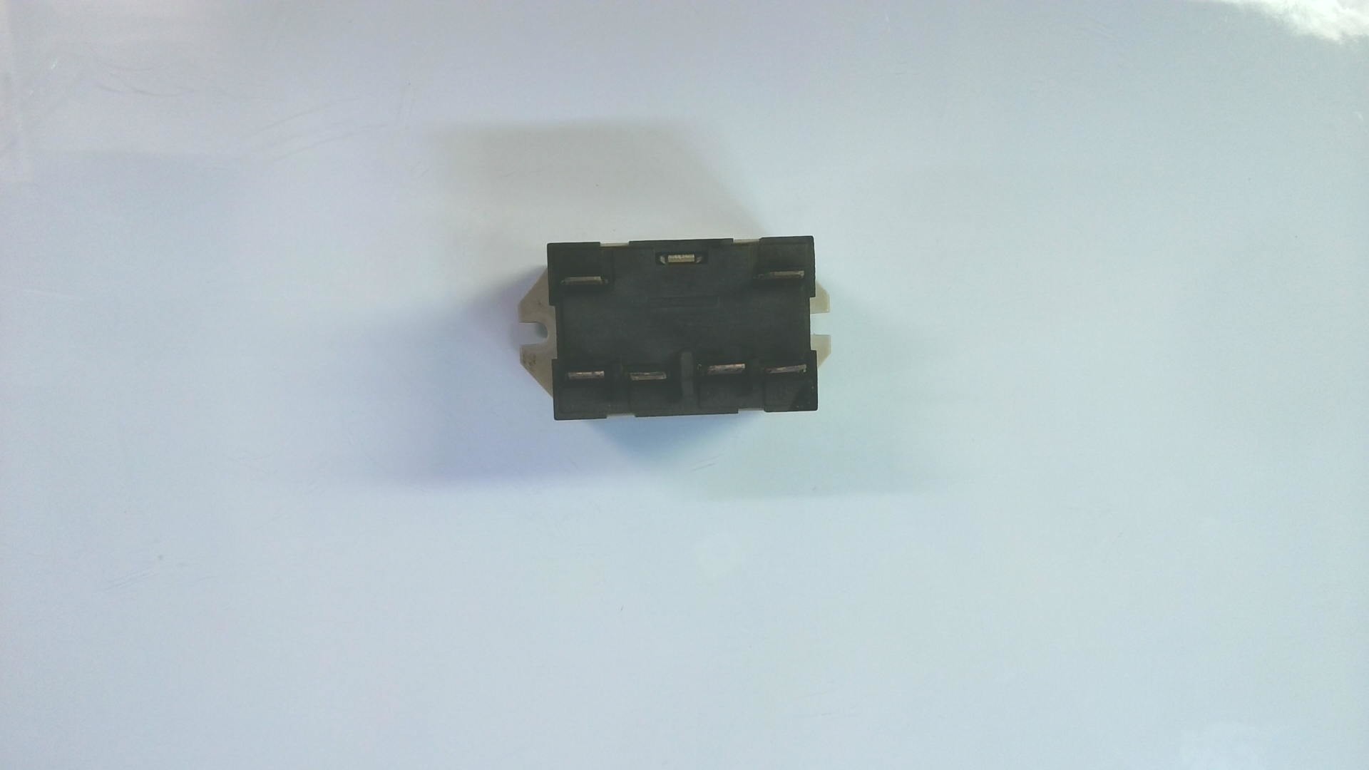 RELE G7L-2A-TUB / 026Z1EK / 25A 120/240V G39
