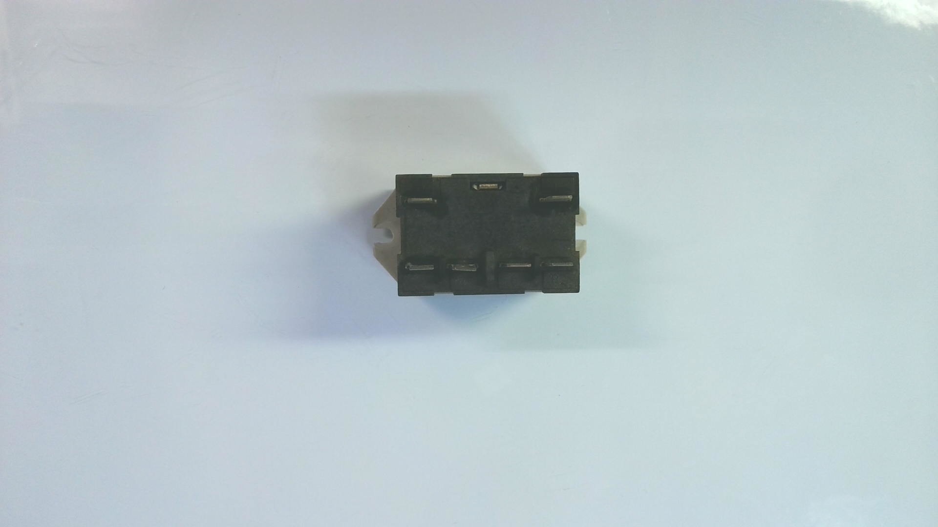 RELE G7L-2A-TUB / 1720EK / 25A 120/240V G39