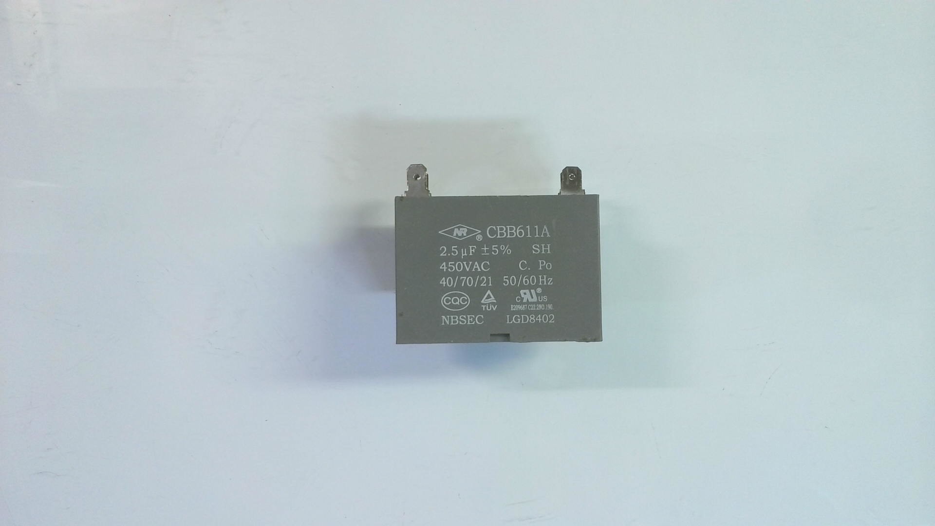 CONDESADORES CBB611A / 2.5UF 450V / LGD8402 g53