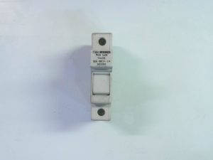 FUSIBLES 2401068S / 32A 690V-3W g79