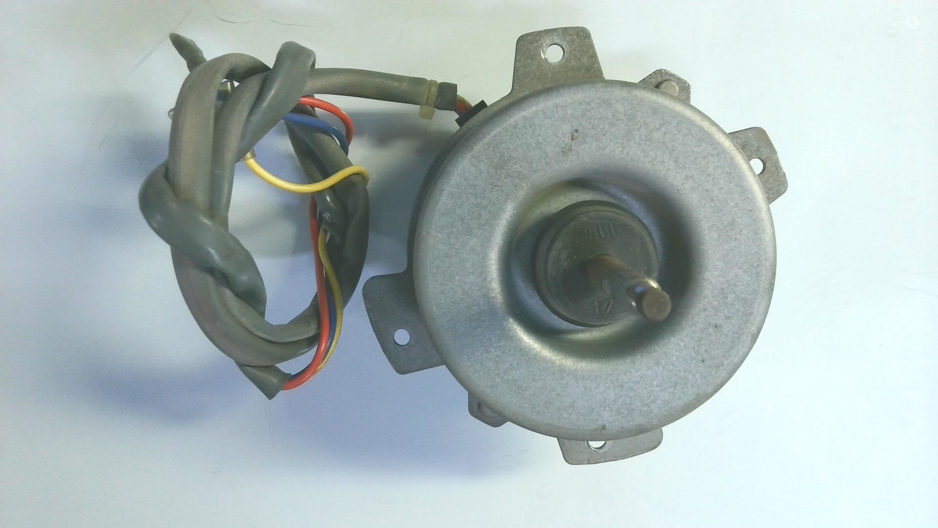 MOTORES 0709006657 / CU-773KE /EP-6B20CWLCP 6P 20W MV02