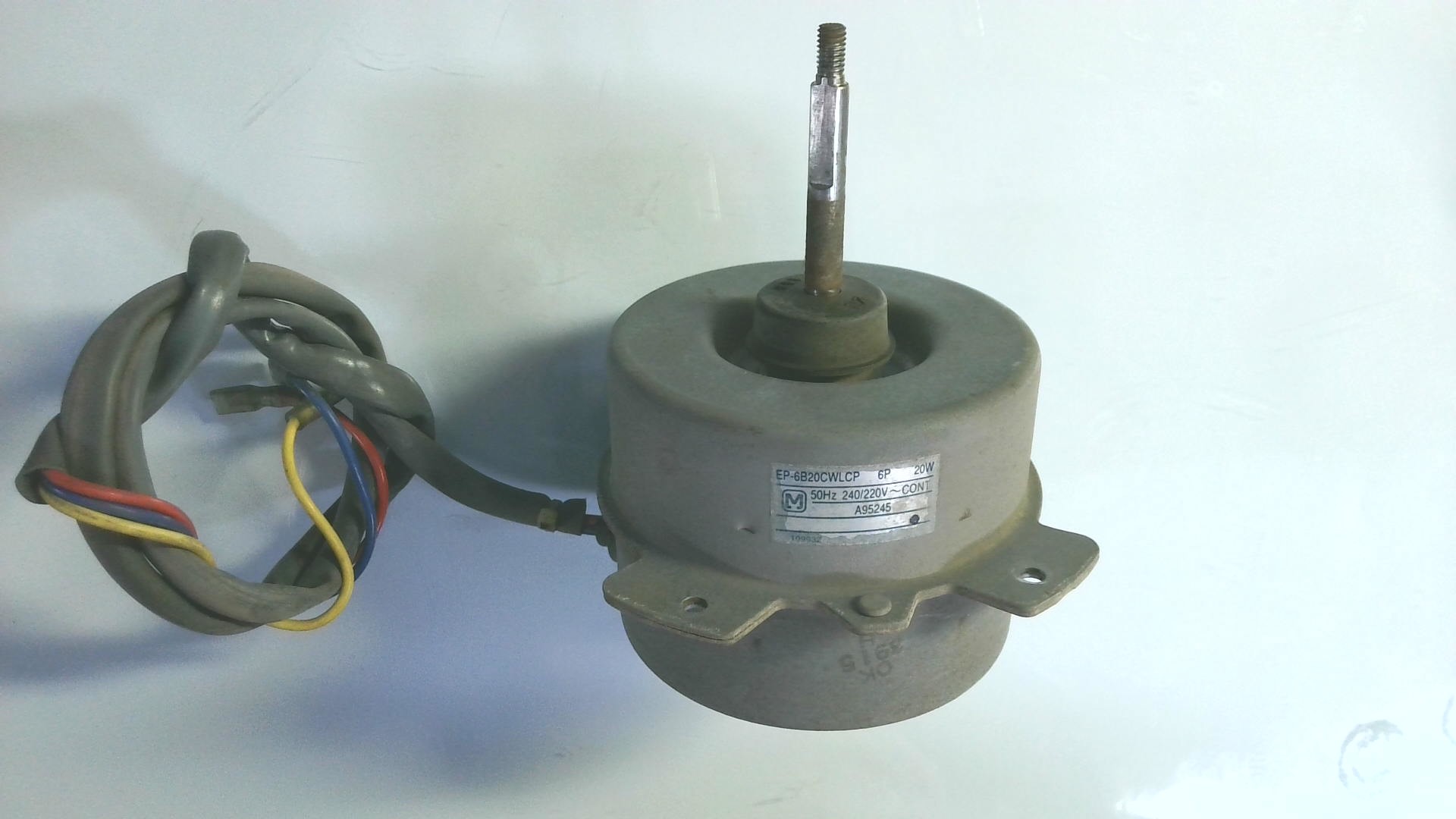 MOTORES 0709006657 / CU-773KE /EP-6B20CWLCP 6P 20W MV02 - Imagen 2