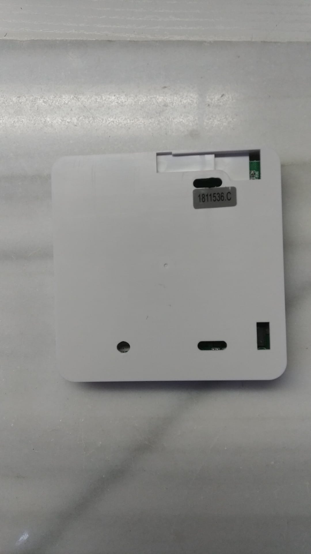 Mando de pared HISENSE 1811536.C