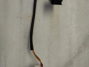 MOTOR DE ALETA PARA AIRE ACONDICIONADO SPLIT COMPLETO Y FUNCIONAL, LISTO PARA USAR Pieza de segunda mano en perfecto estado, completamente operativo y lista para uso Disponible para envió inmediato