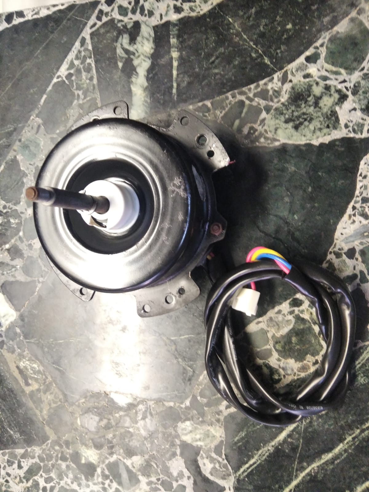 Motor aire acondicionado 4681A20068G YDK-028S62213-01