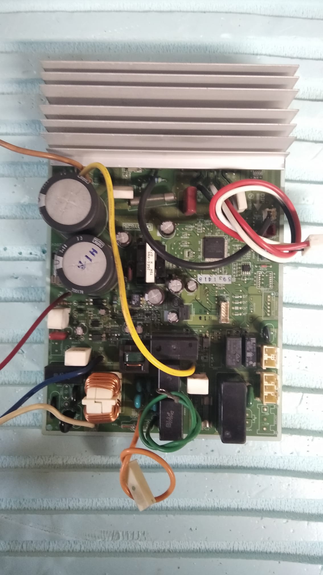 Placa Electrónica Unidad Exterior Mitsubishi Ref. MUZ-HC35VAB DM00Y625 T01