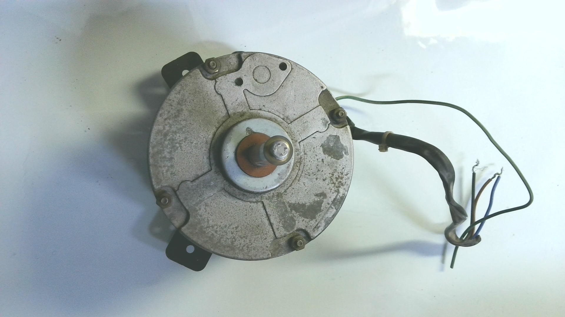 Motor amps.0.69 MT02