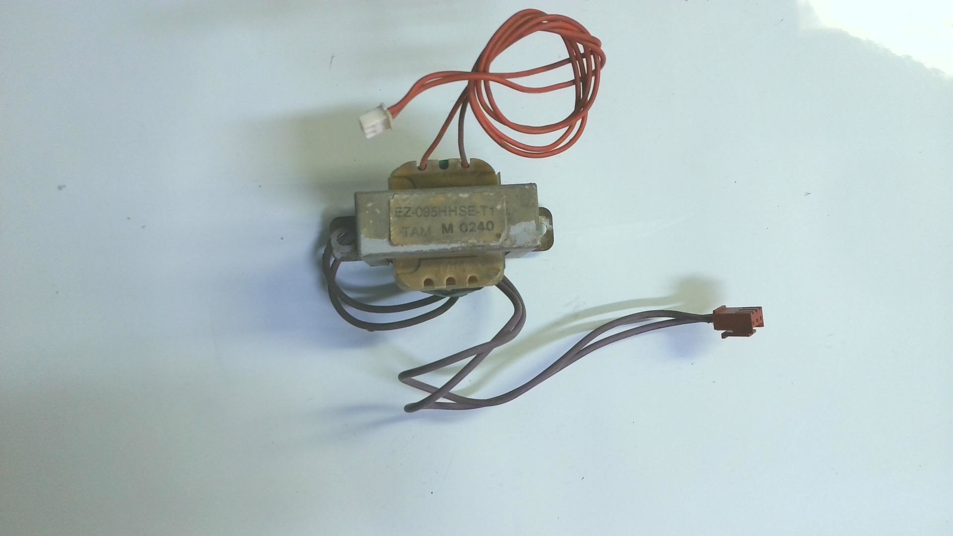 Transformadores ez-095hhse-t1 tam m 0240 TRANS 03