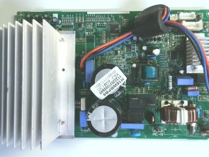 Placa electronica h18wbpb8 / 11222031000680 / ysj:asm135 / 01021117(b5) e80