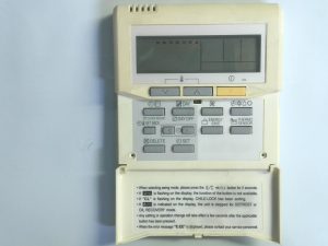 Mando de pared FUJITSU / AR-3TA1 / APG000-8921E / 050917 MA-PA 01