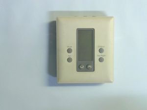 Mando de pared / Termostato OMRON / 2437Y1 / G6H-2F MA-PA 01