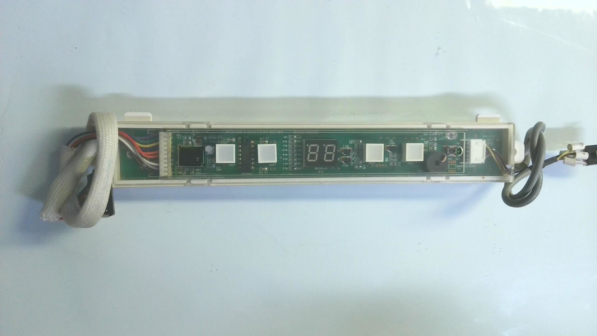 Display Frontal MUNDO CLIMA / MUCSR-30HF / CE-KFR120Q/SDY A 01