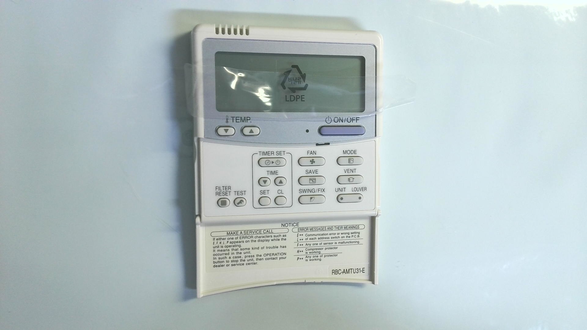 Mando de pared / Termostato TOSHIBA / L2070622 / MODEL:RBC-AMTU31-E MA-PA 03