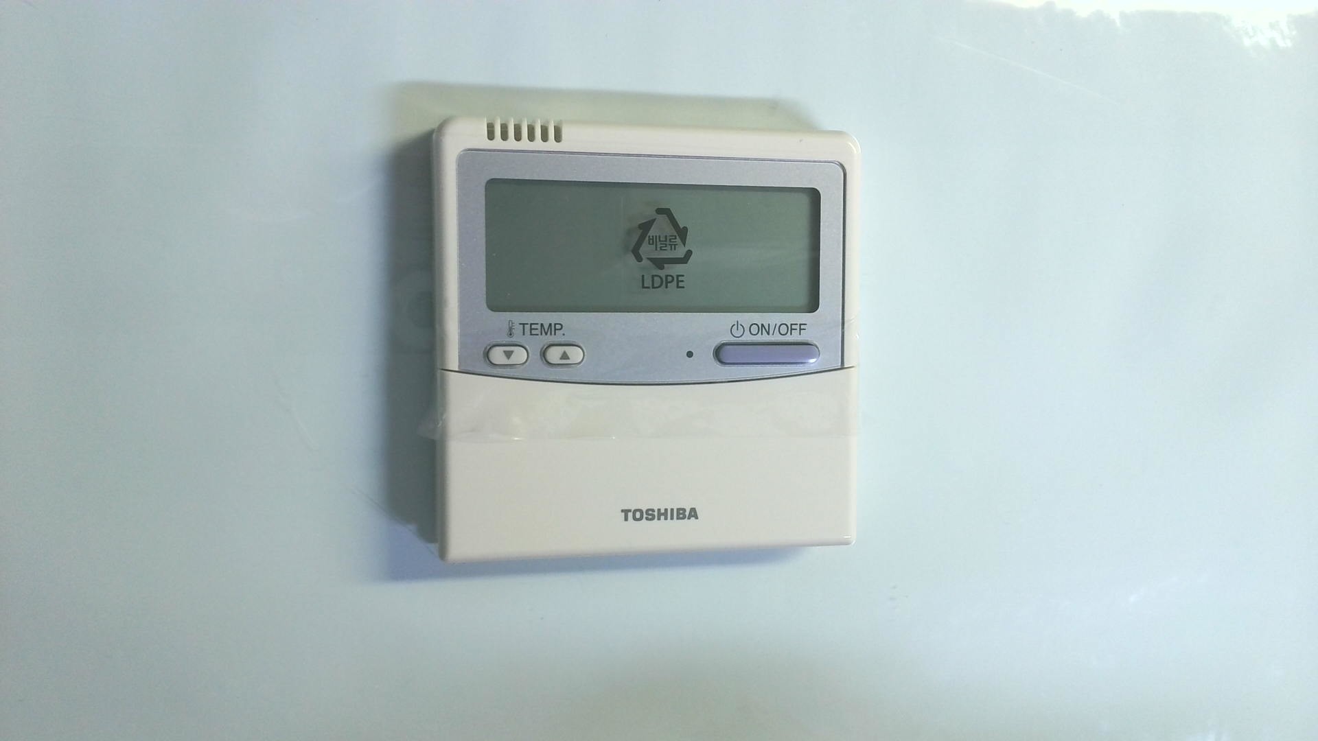Mando de pared / Termostato TOSHIBA / L2070622 / MODEL:RBC-AMTU31-E MA-PA 03 - Imagen 2