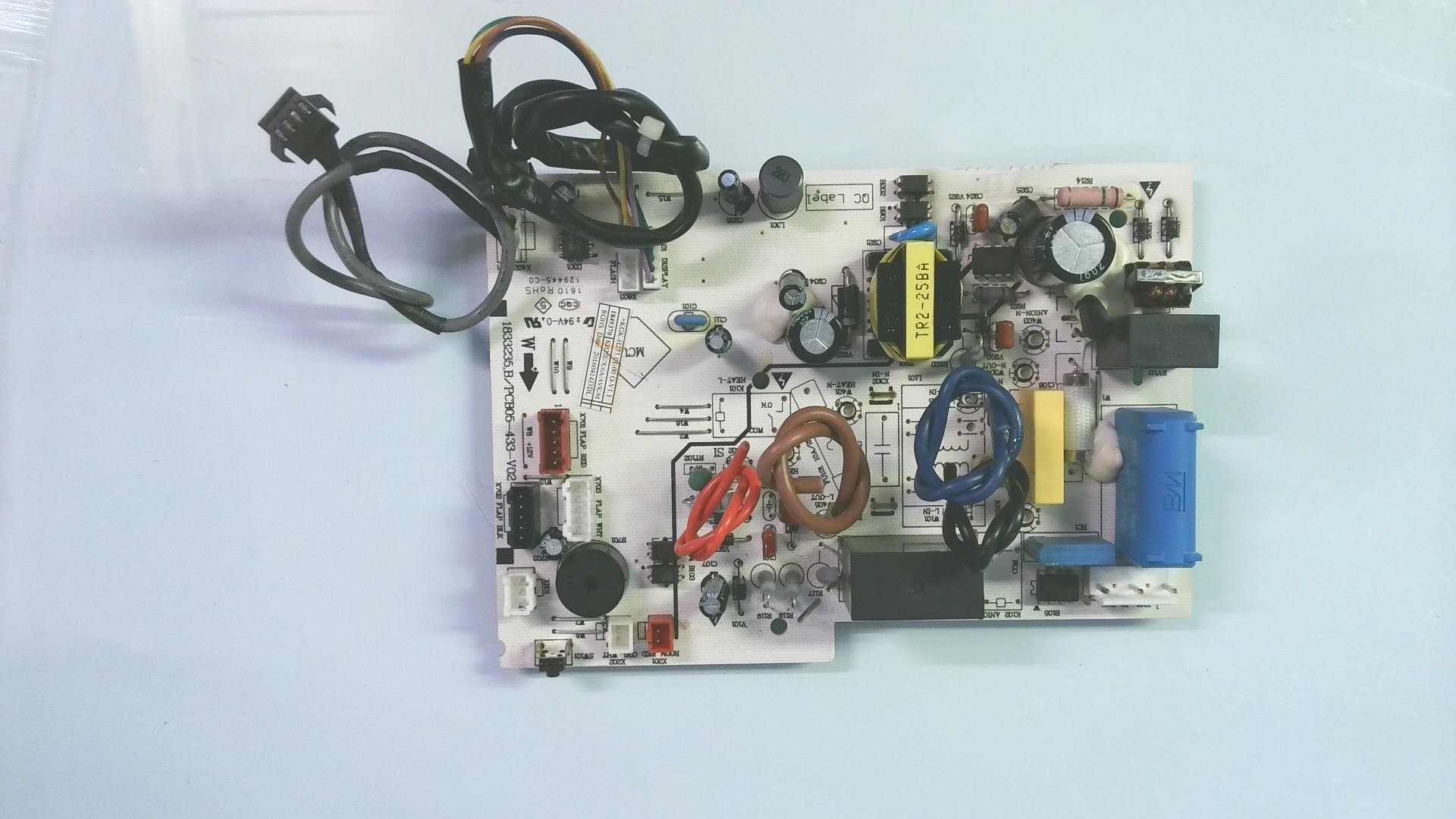 Placas electronicas HISENSE / AST-12VW45DJ10 / 1833235,B/PCB05-433-V02 / +KGK-H273.01-00 O-V1.1 H 06