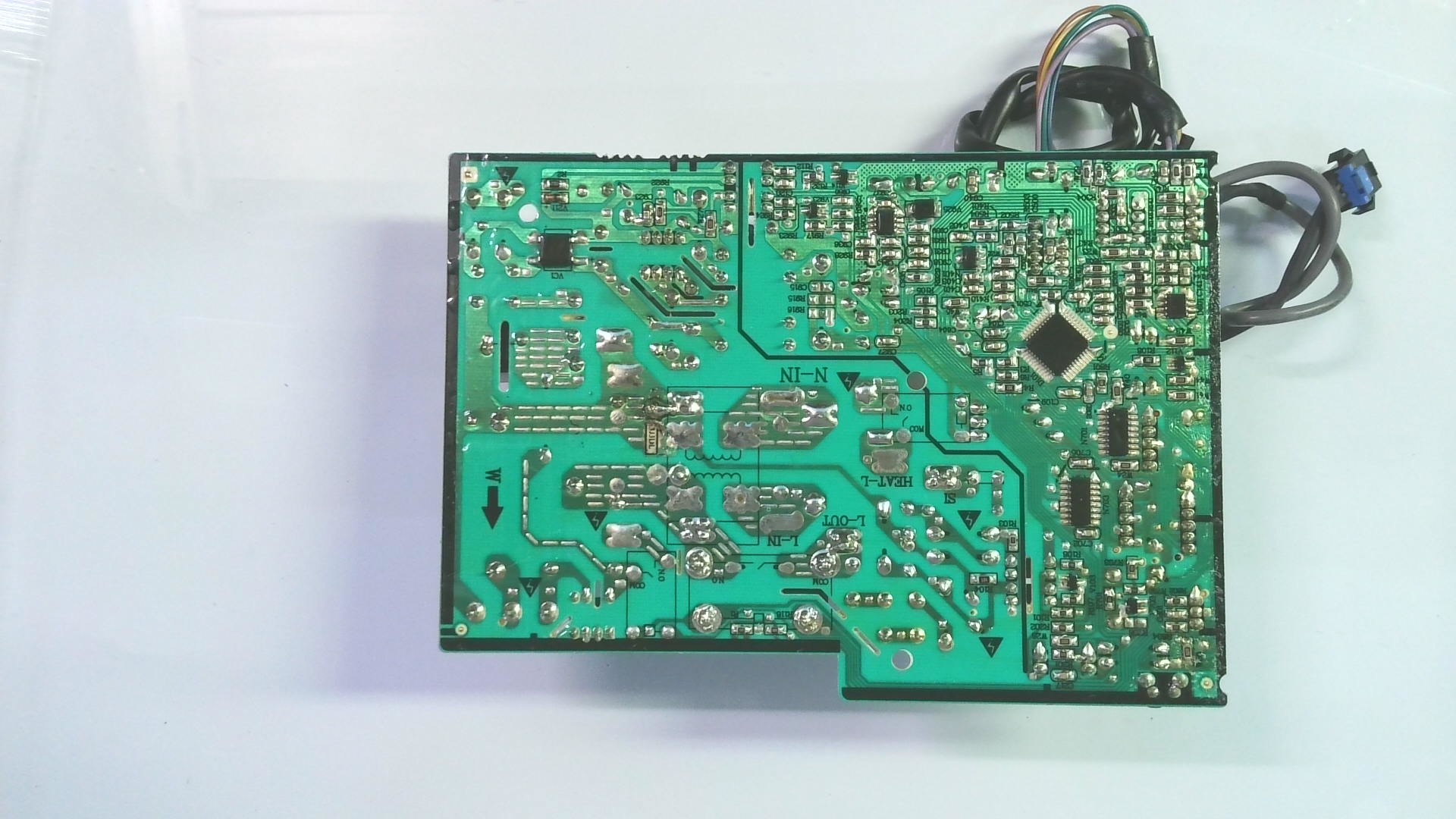 Placas electronicas HISENSE / AST-12VW45DJ10 / 1833235,B/PCB05-433-V02 / +KGK-H273.01-00 O-V1.1 H 06 - Imagen 3