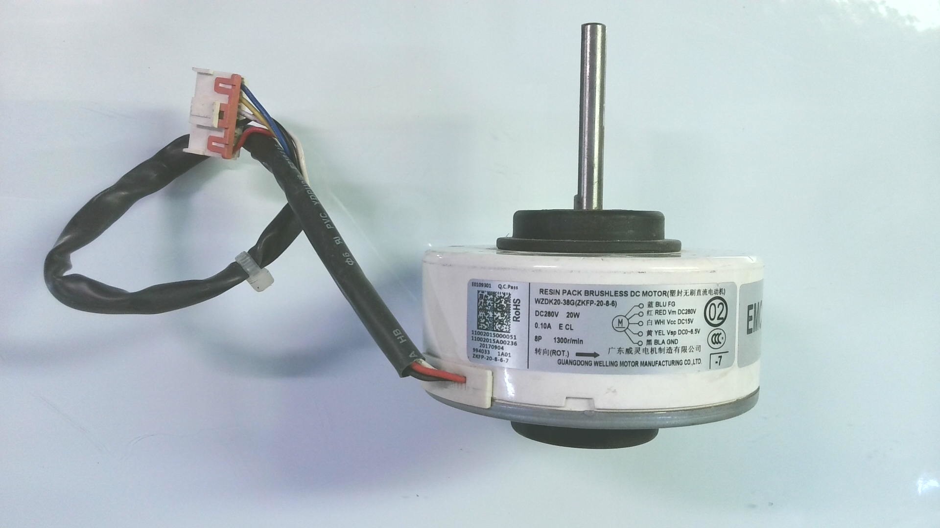 Motor de Ventilador E0109301 / WZDK20-38G(ZKFP-20-8-6)/ 11002015A00236 / 20170904 / 994033 Vi 03