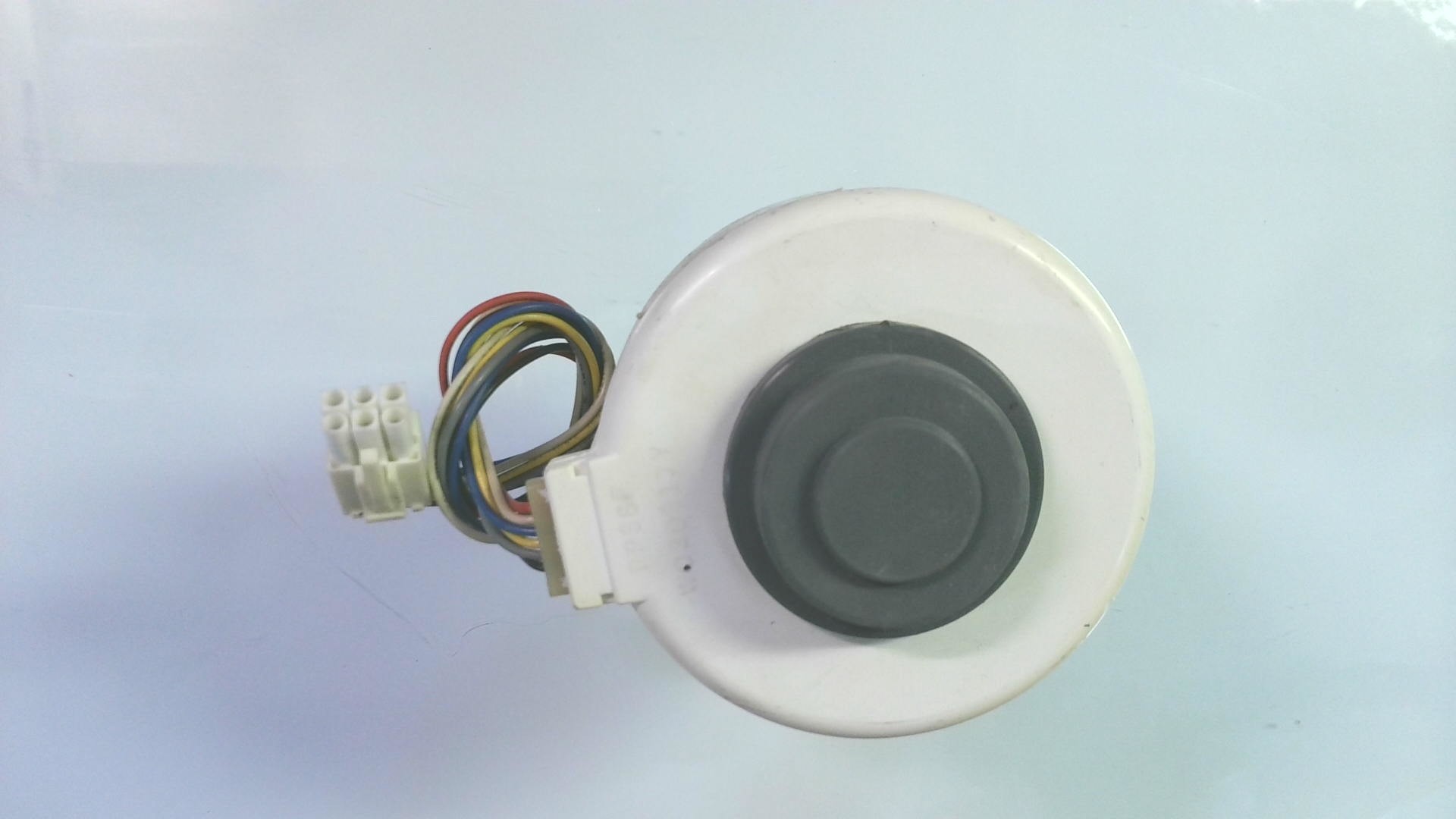 Motor de Ventilador RPS6F / RRMB8694 / 10W 4P CLASS E / WL-0303 01843 VI 03 - Imagen 3