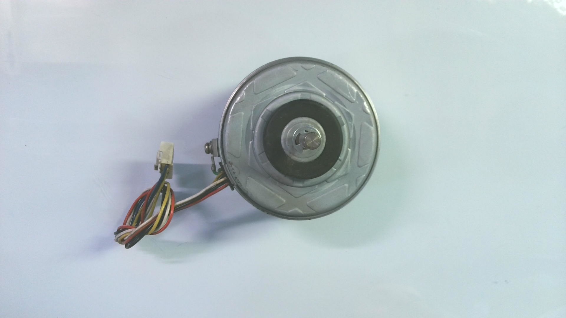 Motor de Ventilador SSA512T064 / 8P 29WE / DC325V / 14841G / DR-8538-730 VI 03 - Imagen 2