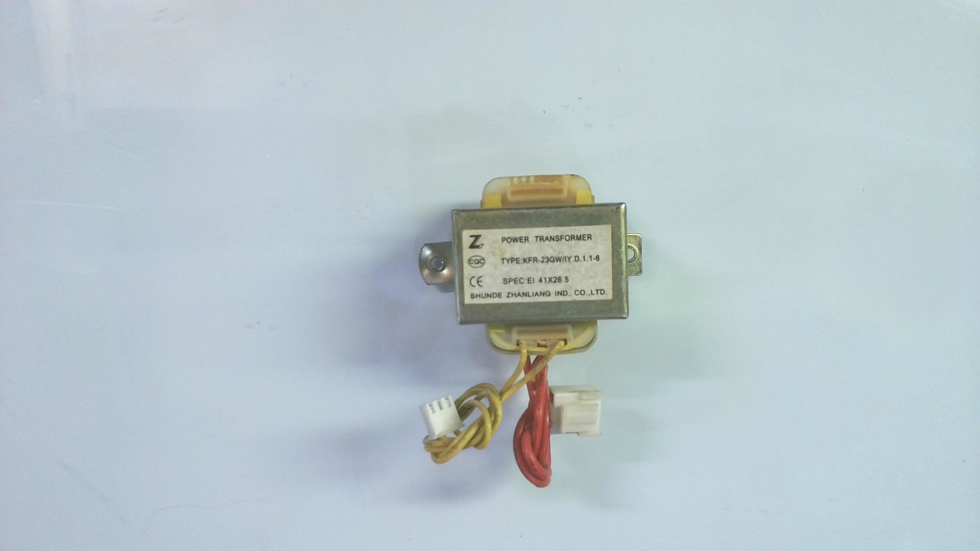 Transformadores TYPE:KFR-23GW/IY.D.1.1-6 TRANS 04