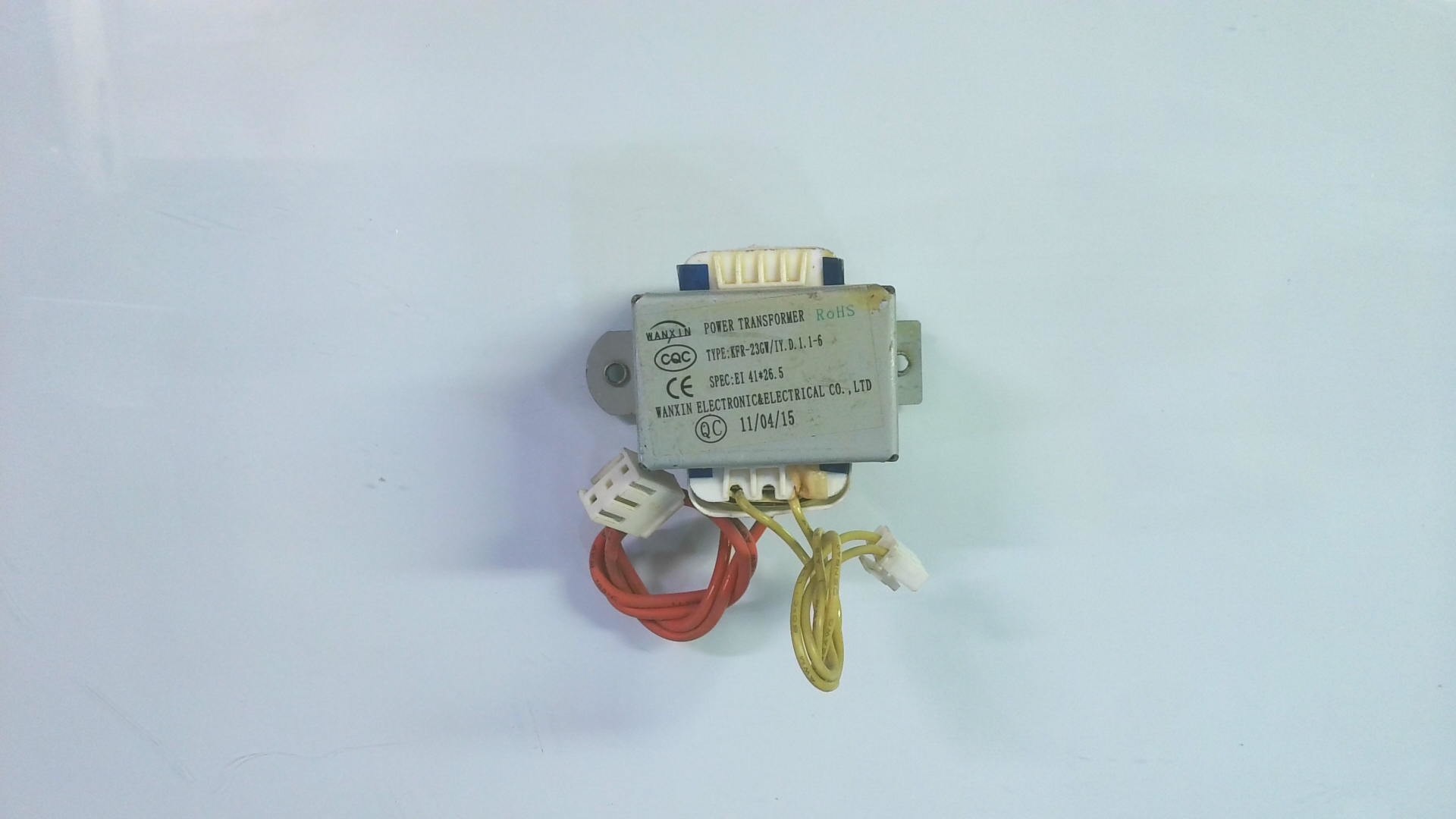Transformadores TYPE:KFR-23GW/IY.D.1.1-6 TRANS 04
