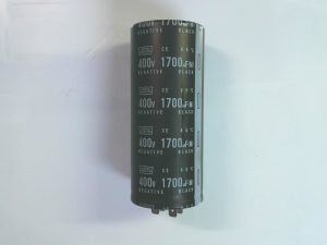 Condensadores NIPPON / 400V 1700uf/m) / ce 85c CON 01