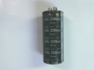 Condensadores NIPPON / 400V 2200uf(m) / 85c / 82K508 CON 02