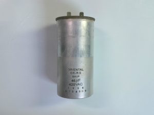 Condensadores ORIENTAL OE-RS / 46UF / 420VAC / 9106806 CON 03