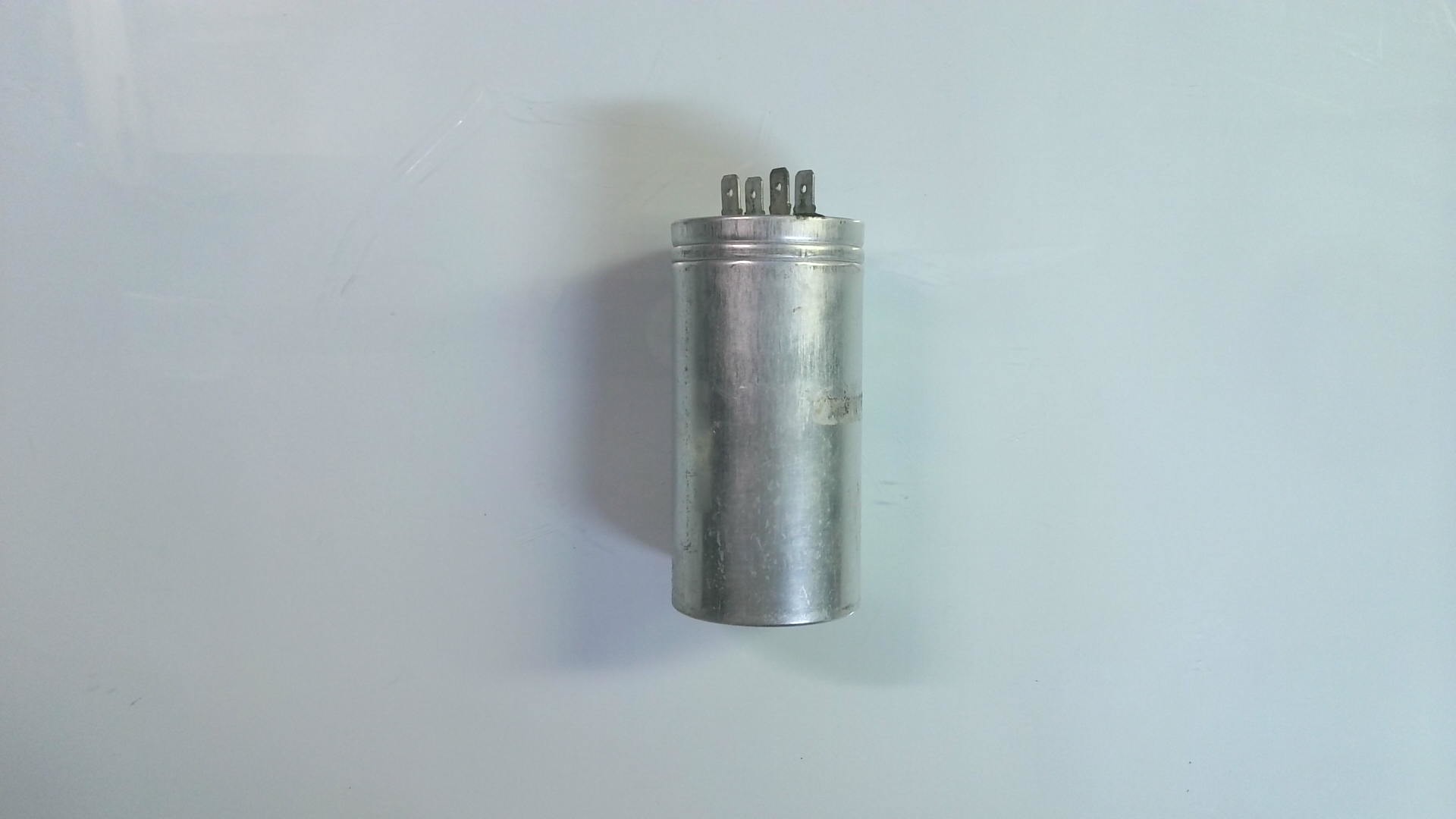 Condensadores SH-D CAP / 440VAC / 30UF(M) / 6/01B CON 05