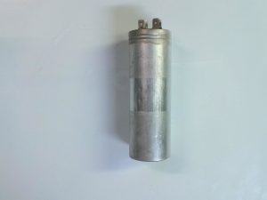 Condensadores 370VAC  560-8 / 371356G PO / 475007(P1) / 25DT01-13B  CON 05