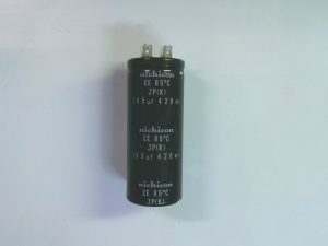 CONDESADORES CE 85C JP(K) 165UF 420WV G47