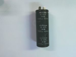 CONDESADORES CE85C / JP(K) / 1600UF400WV G47