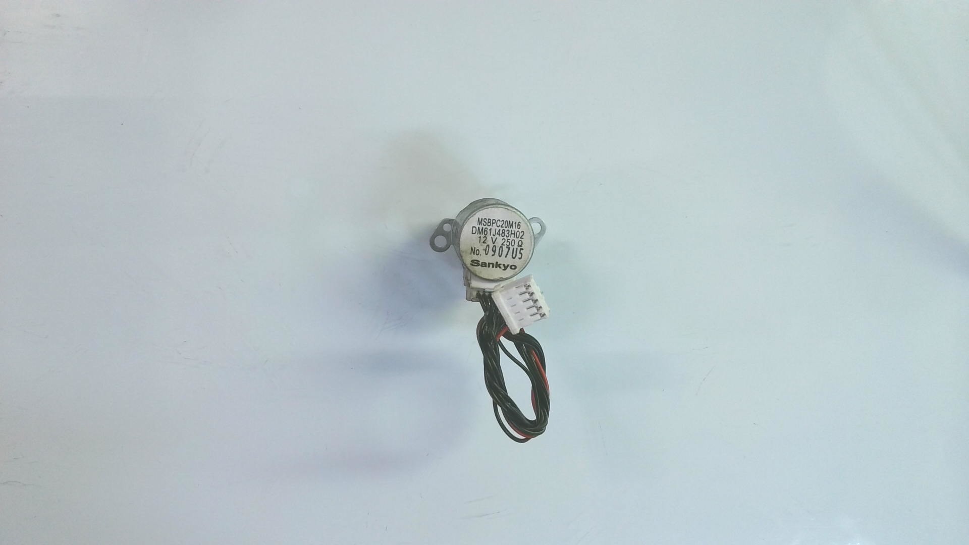 MOTORES MSBPC20M16 / DM61J483H02 / 0907U5 CN01
