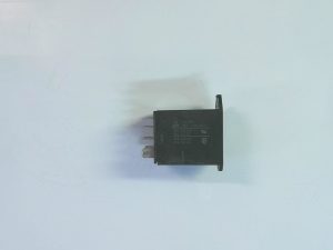 RELE LY1F-MAQ / AC 50HZ / 220-240VAC / 1570YU g53