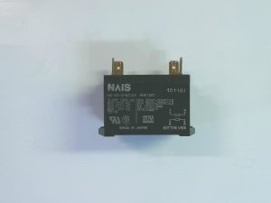 CONDESADORES 10110L / HE1AN-Q-DC121V AHE 1221 g53
