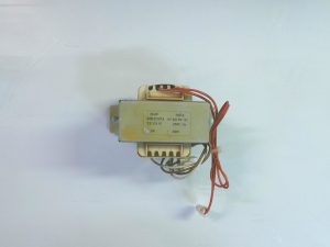 TRANSFORMADORES 20.4V 0.67A / XEK22107A / GT 832 TK(Y) TRANS03