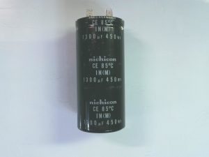 CONDESADORES 1300UF450WV / CE85ºC H19
