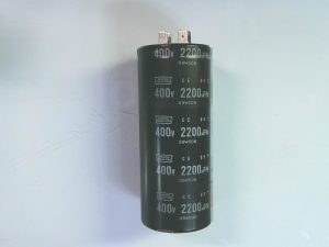 CONDESADORES 400V 2200UF(M) / 09W508 / CE85ºC H19