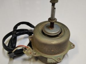 MOTORES MOD:SSA511A 453 AB S/N: 998437E26 MOT30