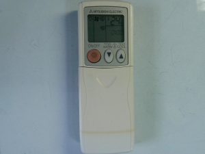 MANDO MANUAL MITSUBISHI ELECTRIC KM05B 093928 MAD03