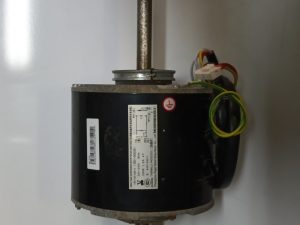 MOTORES YSK140-200-4 ( DB31-00355B ) 220-240V 50HZ 200W 1.5A MOT28