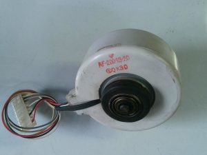 MOTOR PARA UNIDAD INTERIOR TOSHIBA RAS-20BA AF-200-18-20 / SQK30 MOT08