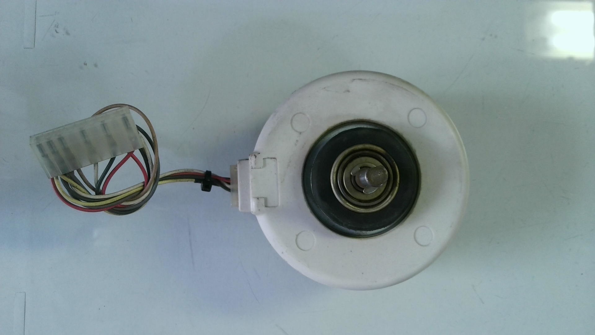 MOTOR PARA UNIDAD INTERIOR TOSHIBA RAS-20BA AF-200-18-2C MOT08 - Imagen 2