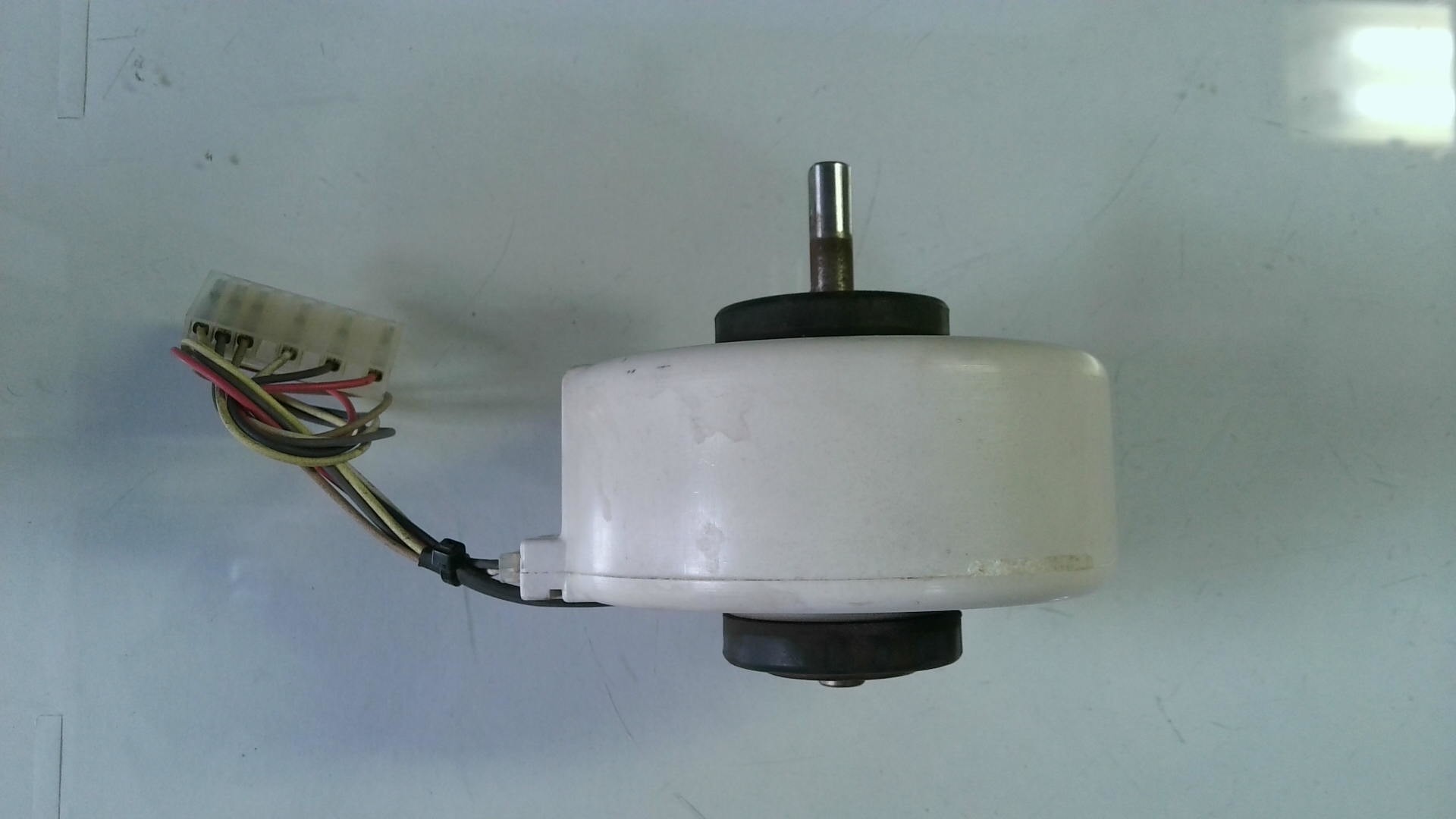 MOTOR PARA UNIDAD INTERIOR TOSHIBA RAS-20BA AF-200-18-2C MOT08 - Imagen 3
