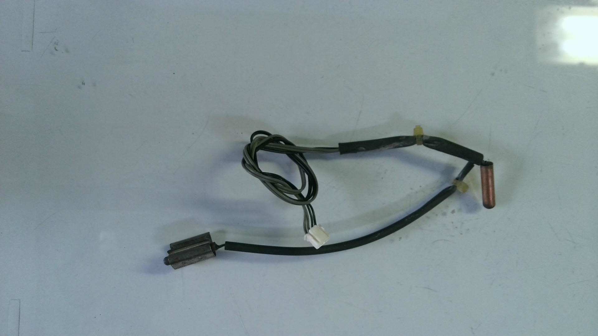 SONDA DE TEMPERATURA MITSUBISHI MSZ-GC35VA MITSUBISHI MSZ-GC35VA SNT01 - Imagen 2