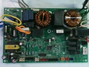 PLACA ELECTRONICA PARA UNIDAD EXTERIOR  EZ002GHUE-C 002GHUE-C K02EM-C-A(02) 9705091016 PLE18