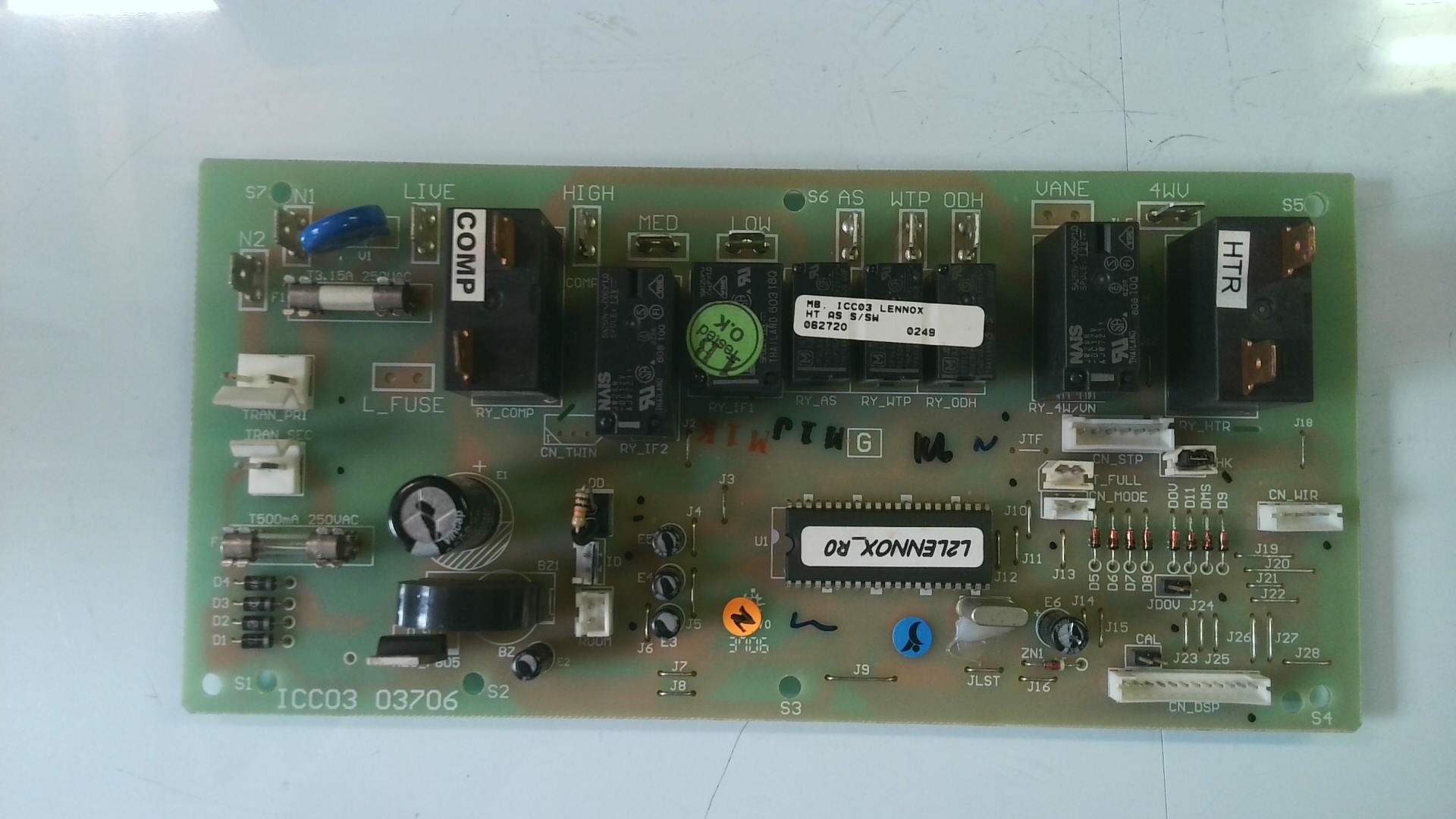 PLACA ELECTRONICA LENNOX ICC03 03706 PLE115