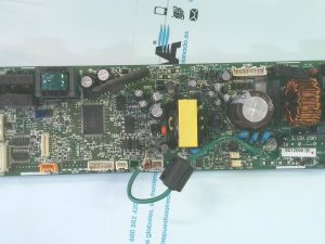 PLACA ELECTRONICA  DAIKIN EC12098.  PLE60